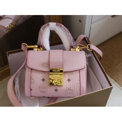 MCM aaa quality Handbags in 177042