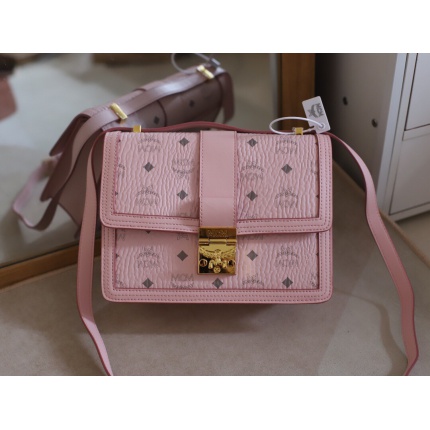 MCM aaa quality Handbags in 177047