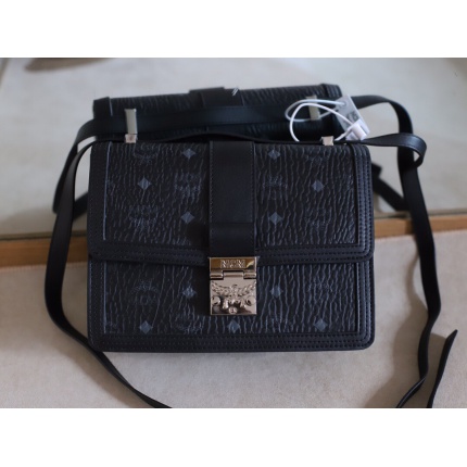 MCM aaa quality Handbags in 177048