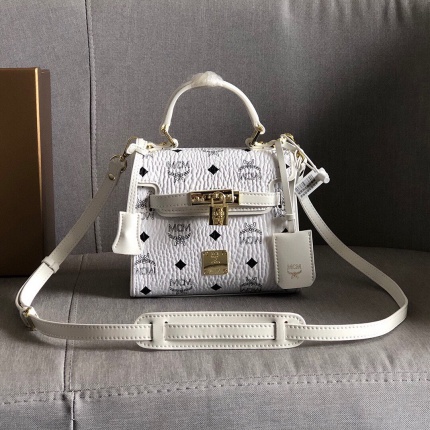 MCM aaa quality Handbags in 177070