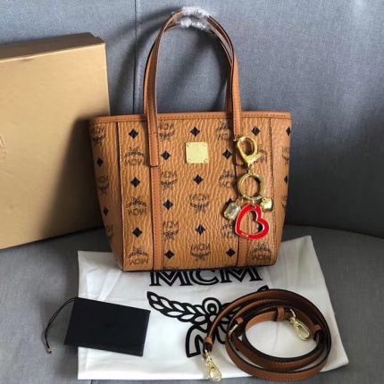 MCM aaa quality Handbags in 177073