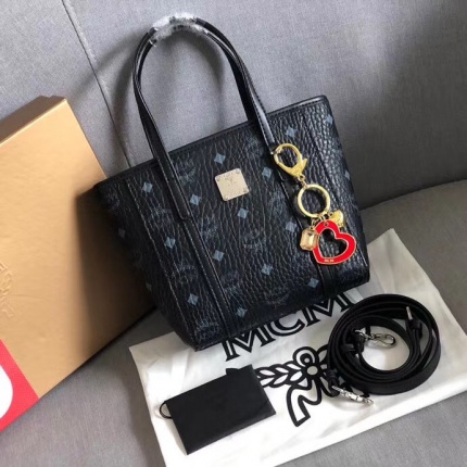 MCM aaa quality Handbags in 177074