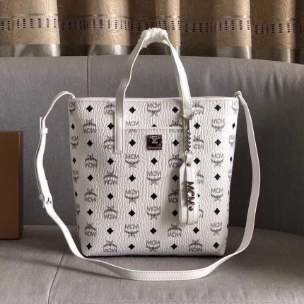 MCM aaa quality Handbags in 177090