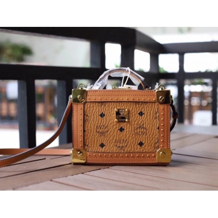 MCM aaa quality Handbags in 177097