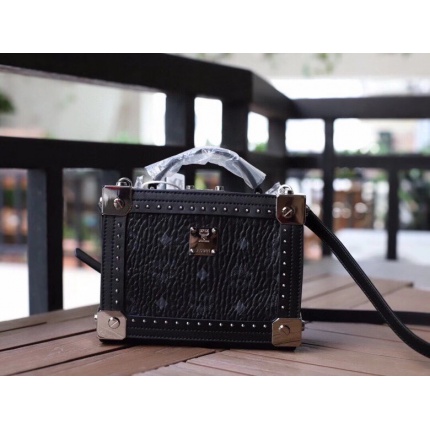 MCM aaa quality Handbags in 177098