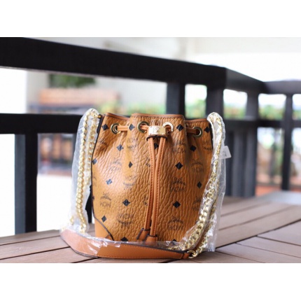 MCM aaa quality Handbags in 177109