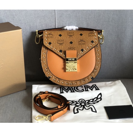 MCM aaa quality Handbags in 177128