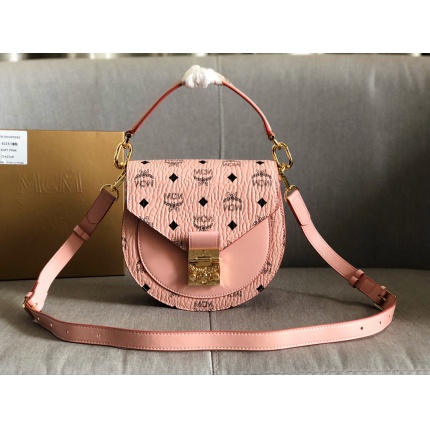 MCM aaa quality Handbags in 177131