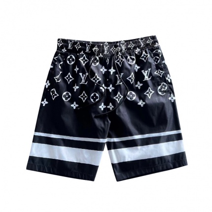 Louis Vuitton Short Pants For Men in 177135