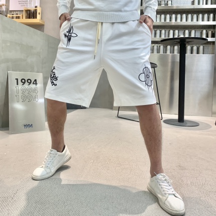 Louis Vuitton Short Pants For Men in 177139