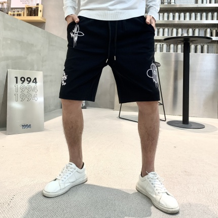 Louis Vuitton Short Pants For Men in 177140