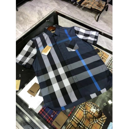 Burberry Short-Sleeved Shirts for Men in 177291