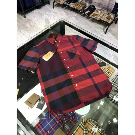 Burberry Short-Sleeved Shirts for Men in 177292