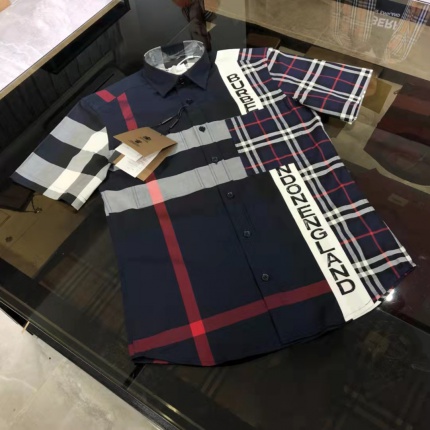 Burberry Short-Sleeved Shirts for Men in 177298