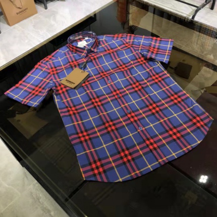 Burberry Short-Sleeved Shirts for Men in 177300