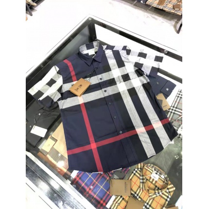 Burberry Short-Sleeved Shirts for Men in 177307