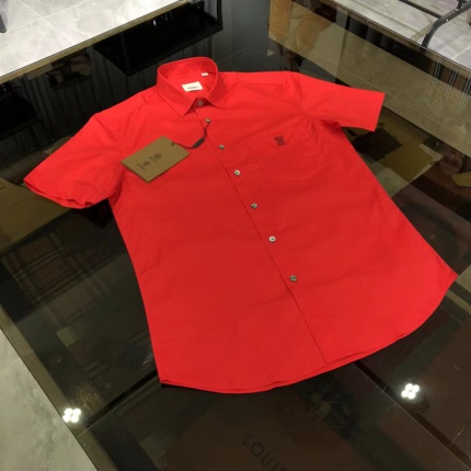 Burberry Short-Sleeved Shirts for Men in 177322