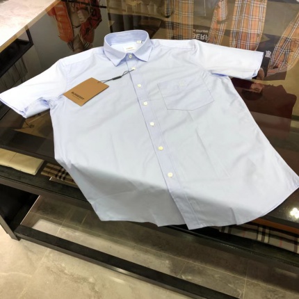Burberry Short-Sleeved Shirts for Men in 177323