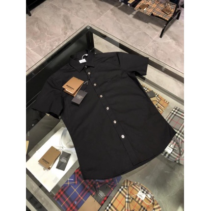 Burberry Short-Sleeved Shirts for Men in 177329