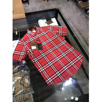 Burberry Short-Sleeved Shirts for Men in 177332