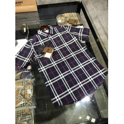 Burberry Short-Sleeved Shirts for Men in 177334