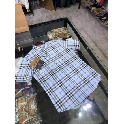 Burberry Short-Sleeved Shirts for Men in 177335