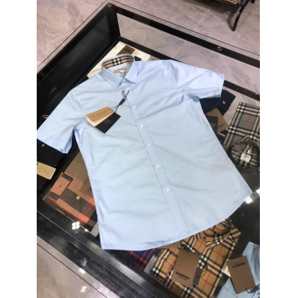 Burberry Short-Sleeved Shirts for Men in 177341