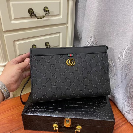 Gucci AAA quality Clutch in 177562