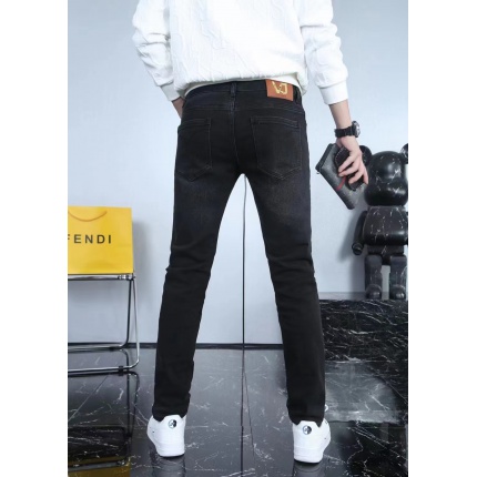 New Versace Jeans for Men 28-38 in 177578