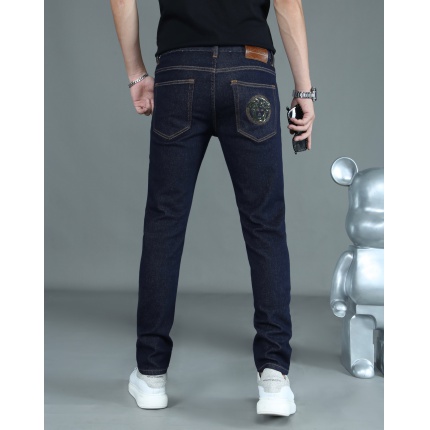 New Versace Jeans for Men 28-38 in 177590
