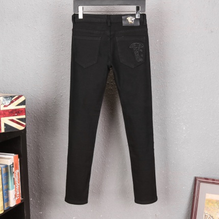 New Versace Jeans for Men 28-38 in 177592