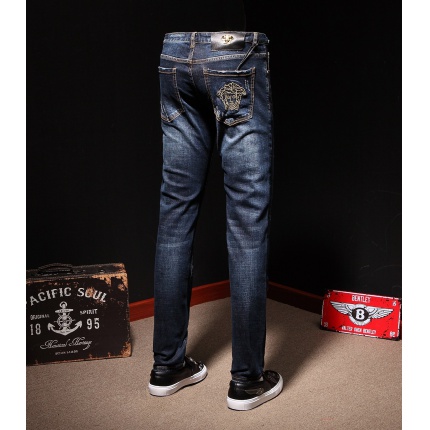 New Versace Jeans for Men 28-38 in 177603
