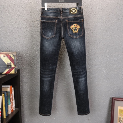 New Versace Jeans for Men 28-38 in 177606
