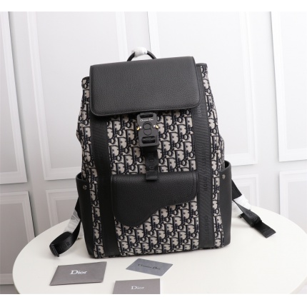 Dior AAA Quality Handbags in 177665