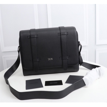 Dior AAA Quality Handbags in 177677