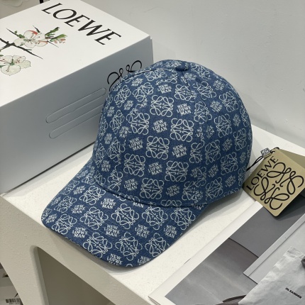 Loewe Hats in 177910