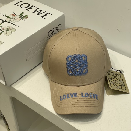 Loewe Hats in 177911