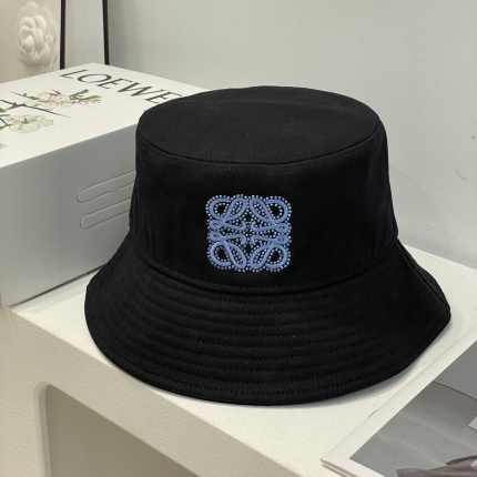 Loewe Hats in 177915