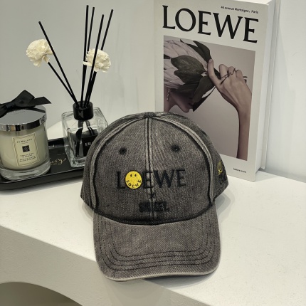Loewe Hats in 177918