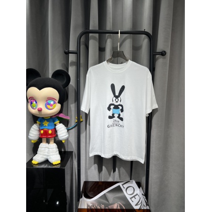 Givenchy T-Shirts for Men in 178371