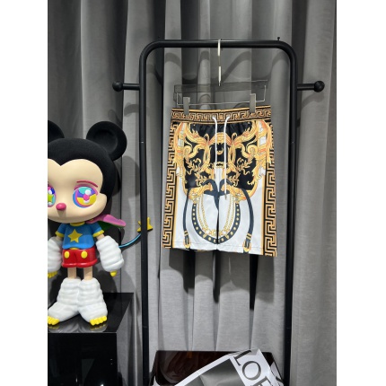 Versace Short Pants For Men in 178423