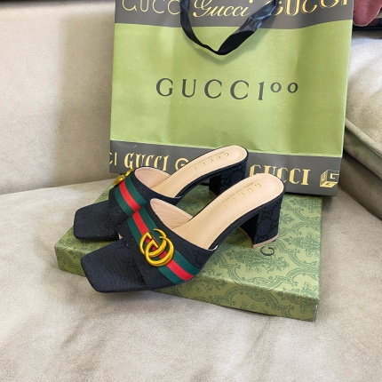 Gucci Slippers For Women in 178508