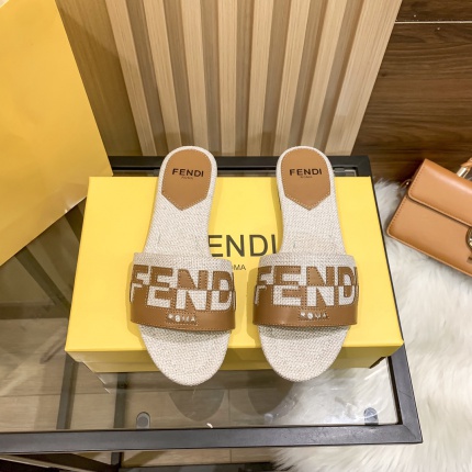 Fendi Slippers For Women in 178514