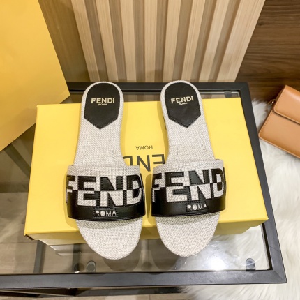 Fendi Slippers For Women in 178515