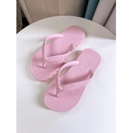 Versace Slippers For Women in 178579