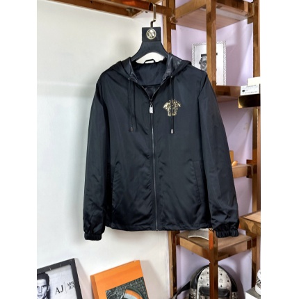 Versace Thin Jackets For Men in 178894