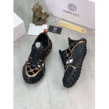 Versace Sneakers For Men in 179099