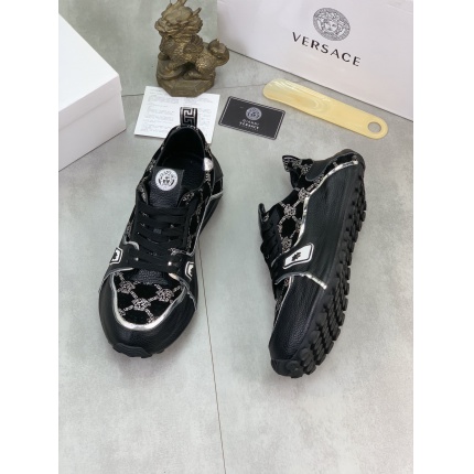 Versace Sneakers For Men in 179100