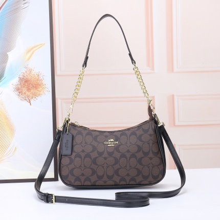 Coach Cross Bags in 179136