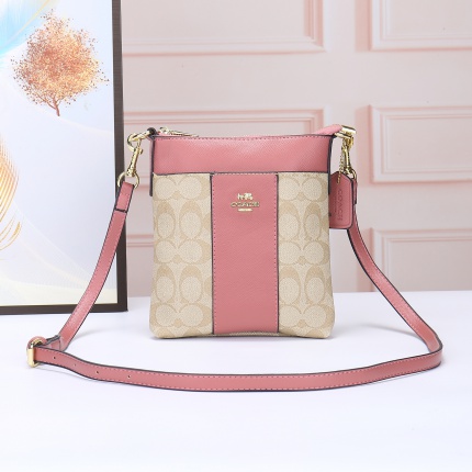 Coach Cross Bags in 179151